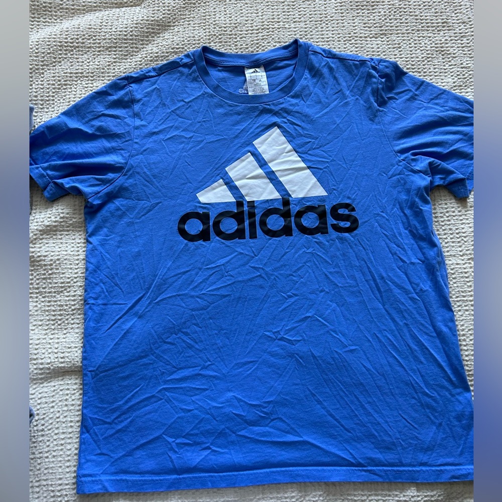 Men’s Large Adidas T-shirt